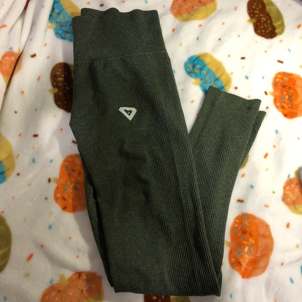 Forever 21 workout leggings.